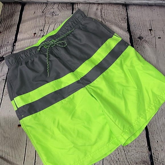Swim trunks men’s small - Picture 1 of 5